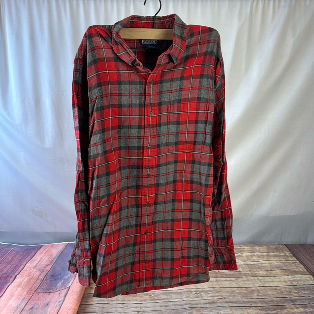 Lands End Large plaid flannel w breast pocket Red gray